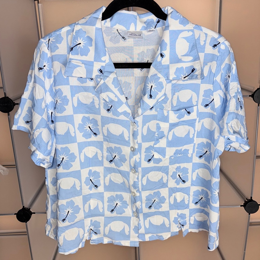 Disney Womens (Junior's) Blue Stitch Button Front Camp Shirt XL NWOT - Picture 1 of 6